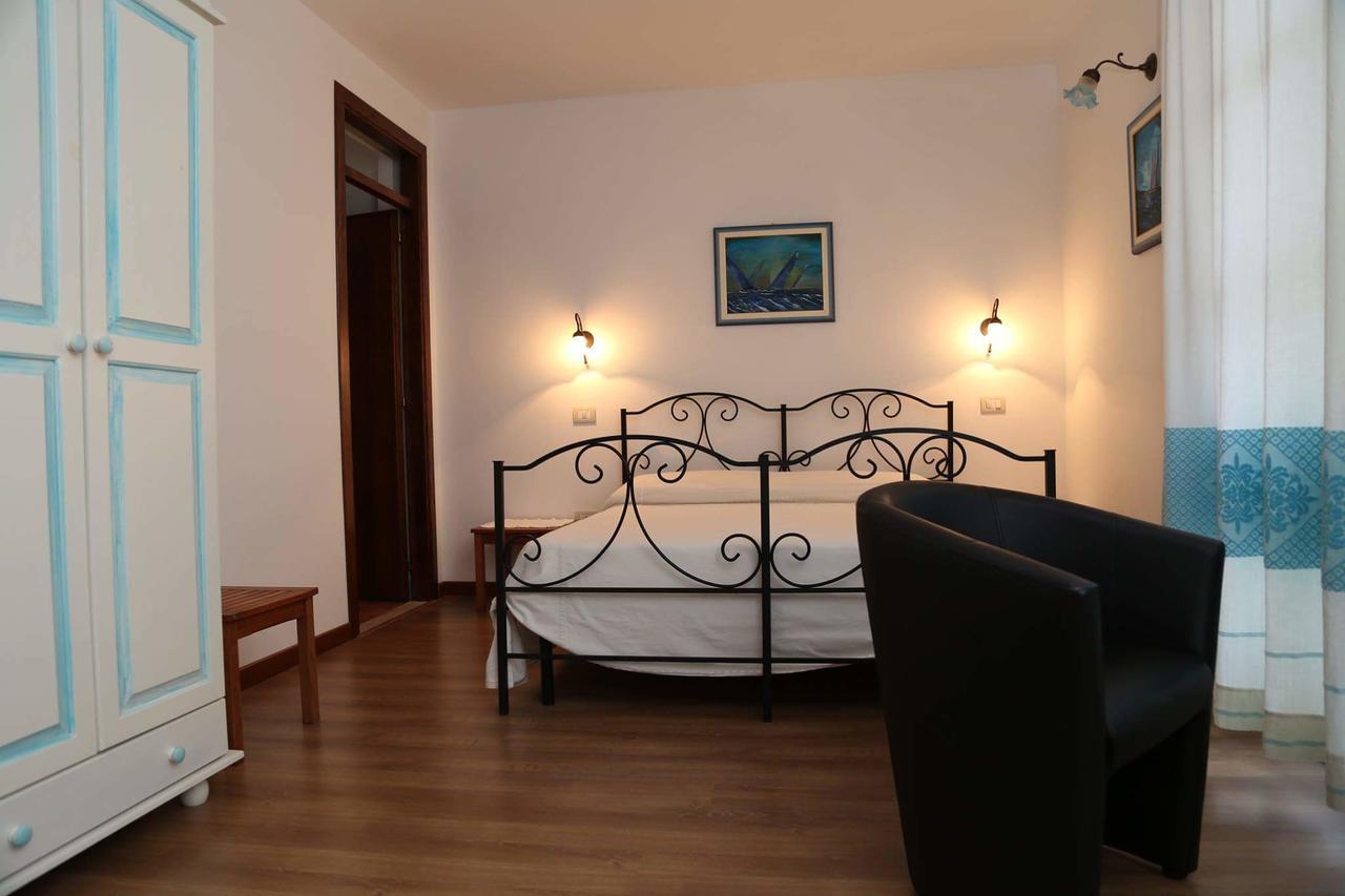 B&B Tre - Rooms & Relax Οριστάνο Εξωτερικό φωτογραφία